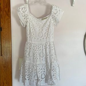 White dress size 2 Gianni Bini